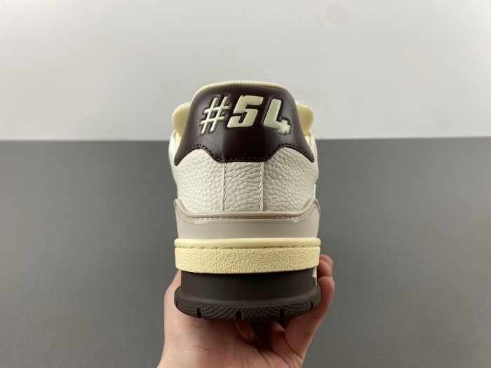 lv snekaers 109