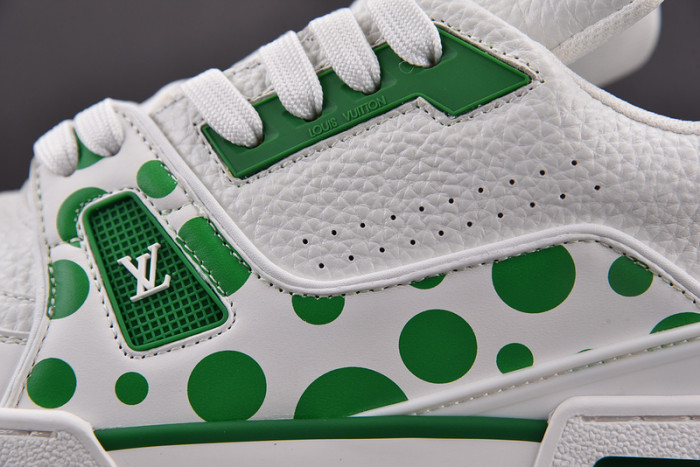 lv snekaers 76