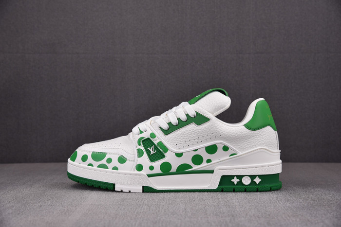 lv snekaers 76