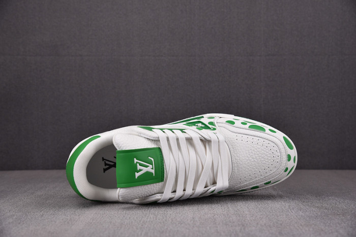 lv snekaers 76