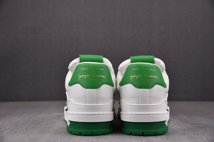 lv snekaers 76