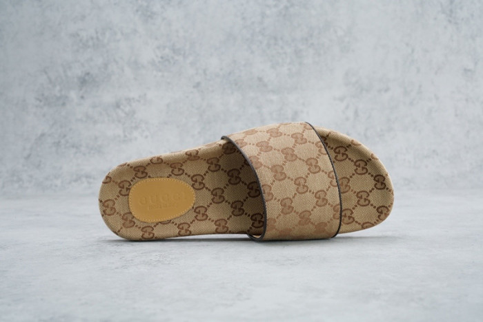 gucc* sandal89