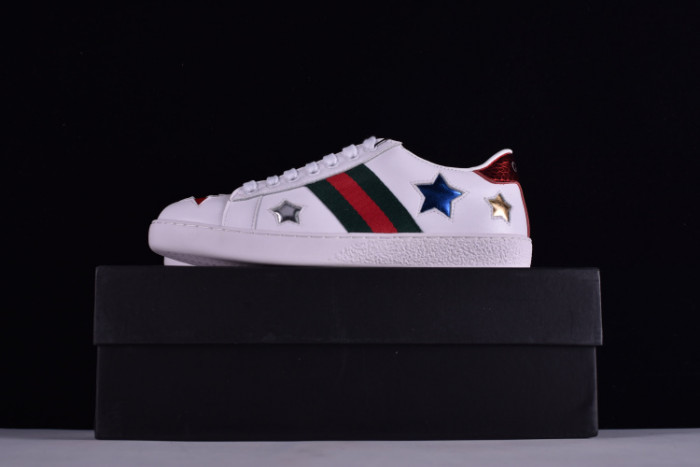 g**i ace embroidered low-top sneaker with colorful stars 431942-a38g1