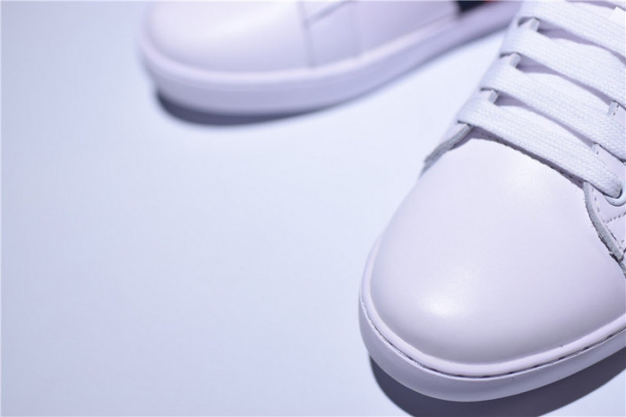 g**i ace embroidered low-top sneaker with logo