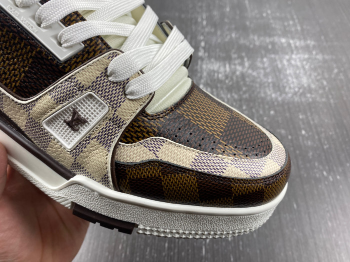 lv snekaers 106
