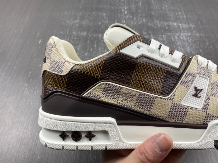 lv snekaers 106
