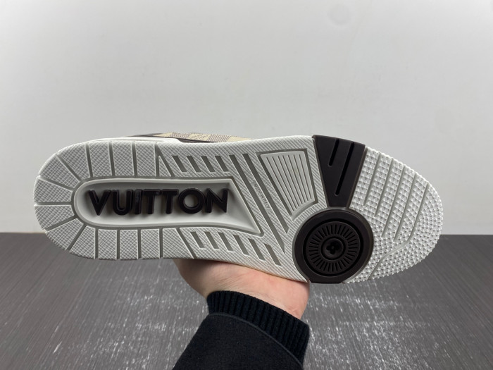 lv snekaers 106