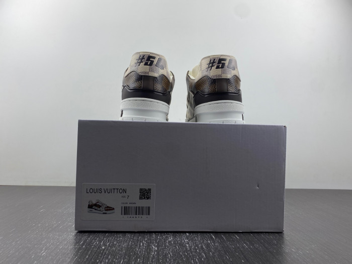 lv snekaers 106