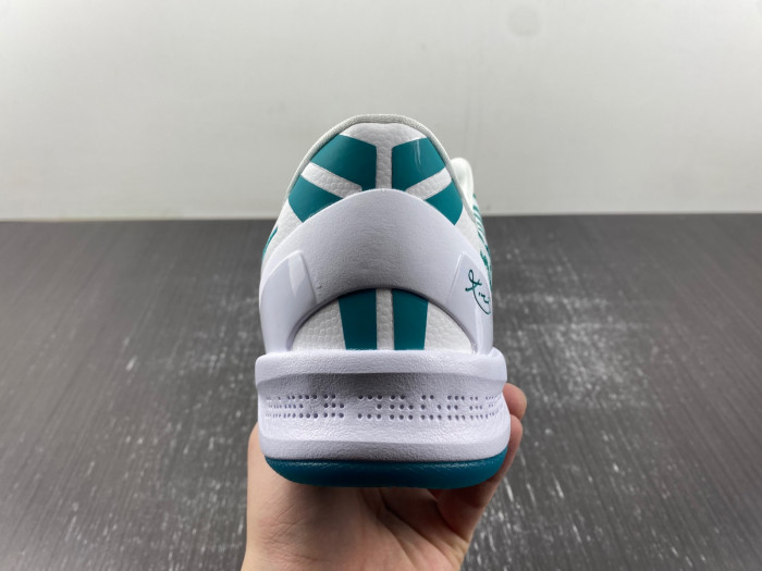 nike kobe 8 protro radiant emerald-fq3549-101