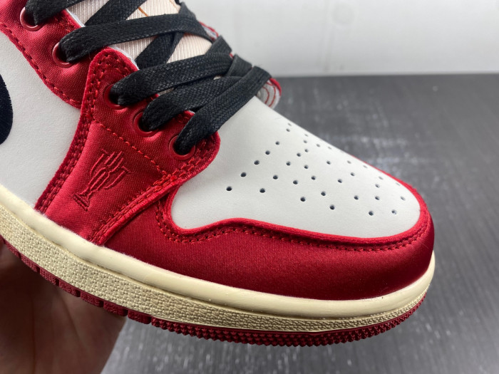 jordan 1 retro low og trophy room home-fn0432-017