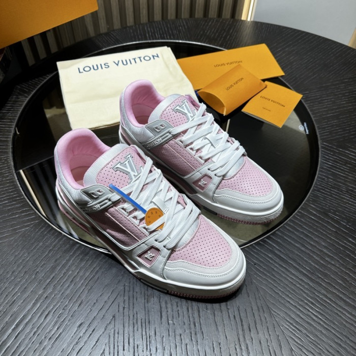 LV snekaers 235