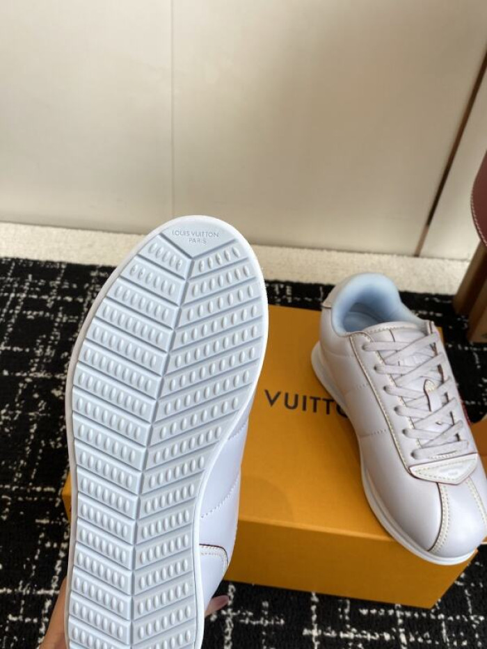 LV snekaers 221