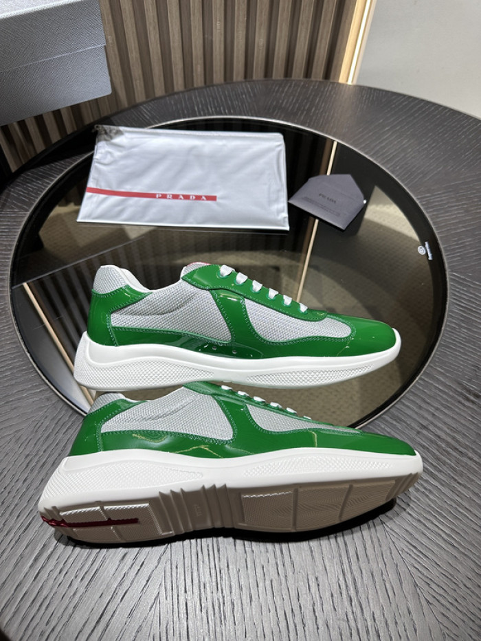 Prada 030