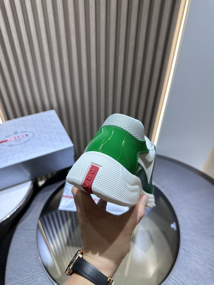 Prada 030