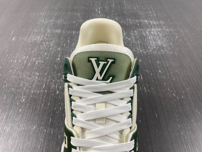 lv snekaers 100
