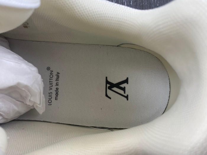 lv snekaers 100