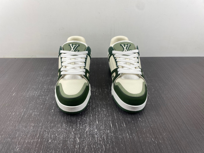 lv snekaers 100