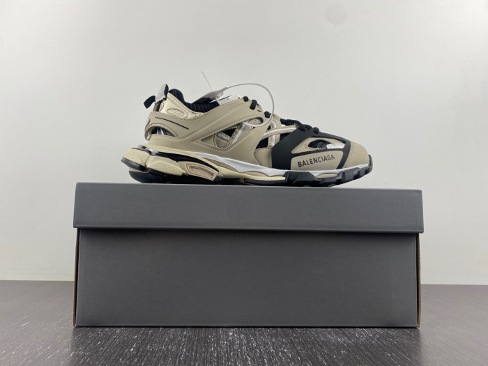 Track Sneaker-32
