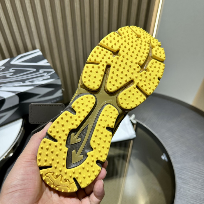 OFF-WHITE OW-47