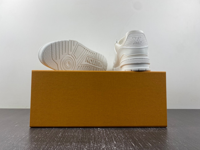 lv snekaers 87