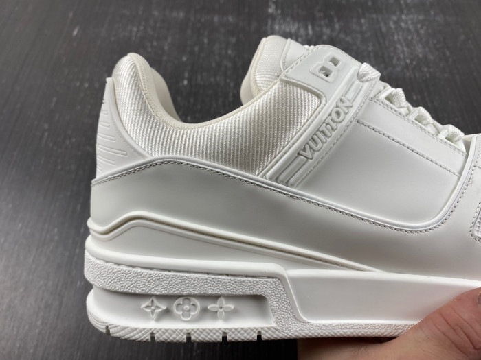 lv snekaers 87
