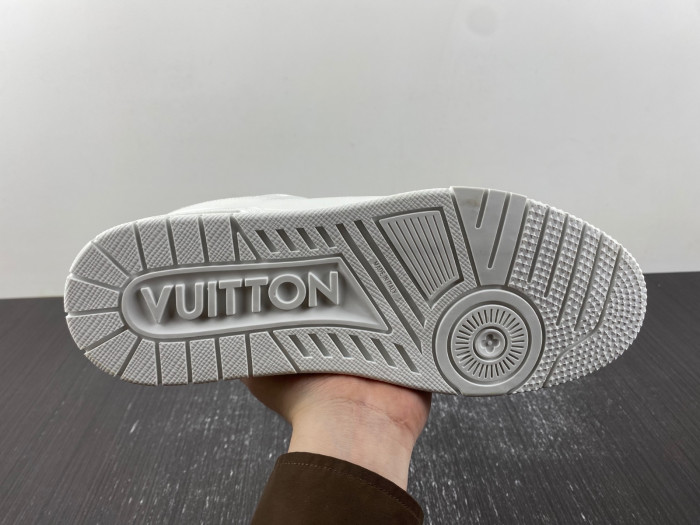 lv snekaers 87