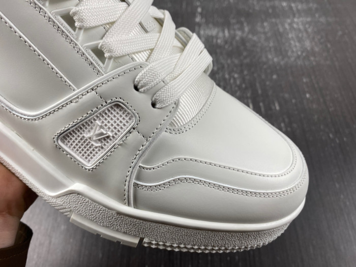lv snekaers 87