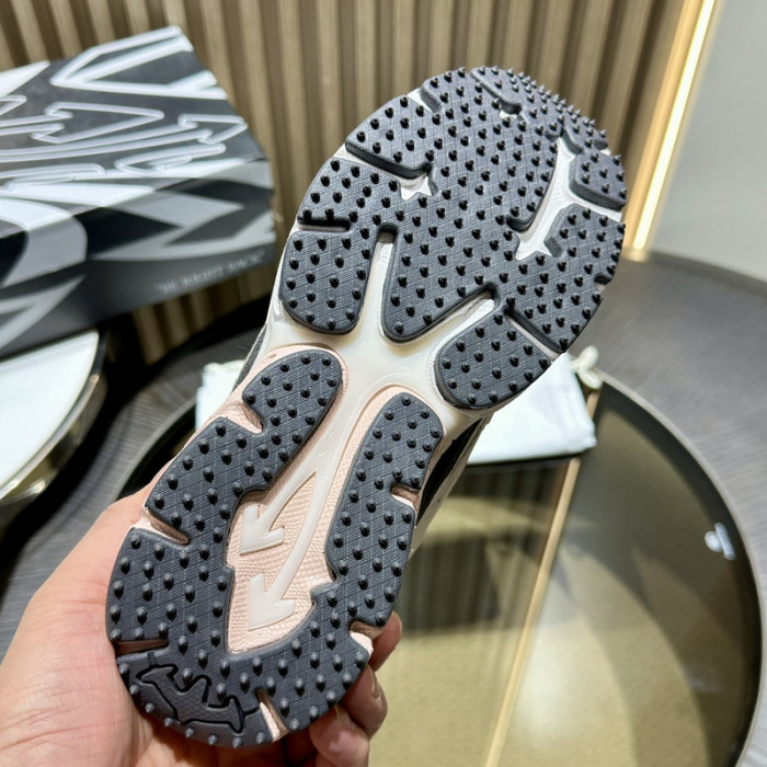 OFF-WHITE OW-56