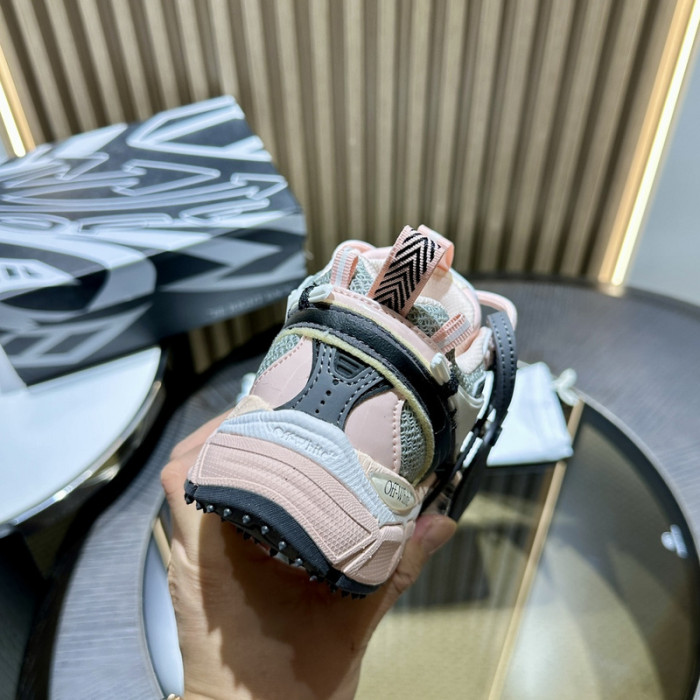 OFF-WHITE OW-56