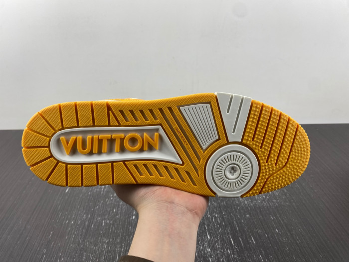lv snekaers 85