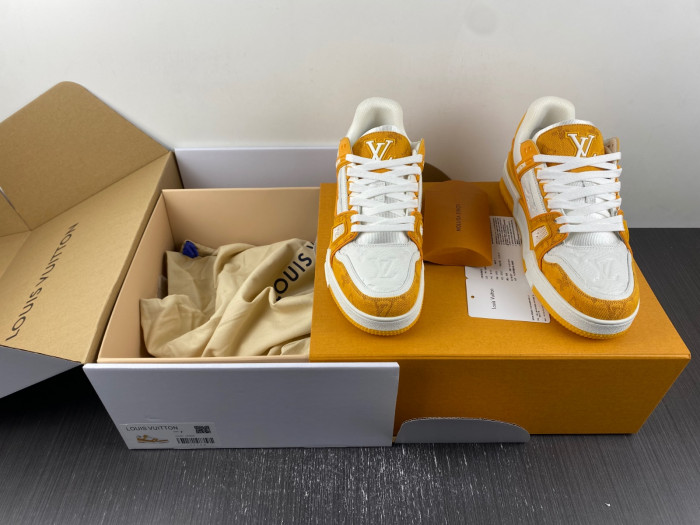 lv snekaers 85