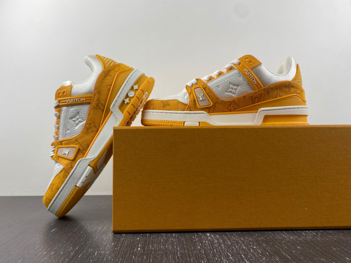 lv snekaers 85
