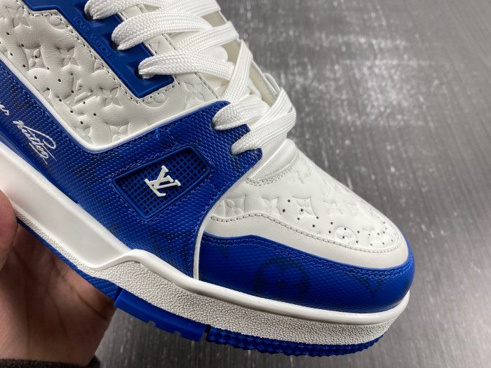 lv snekaers 102