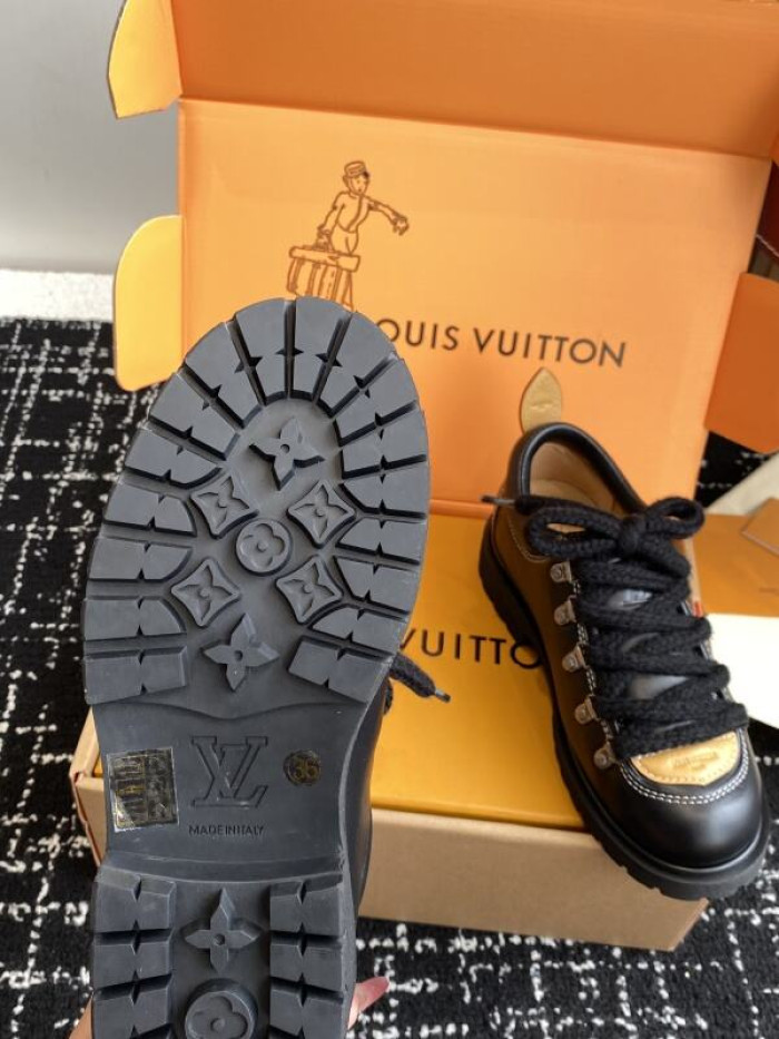 LV snekaers 225