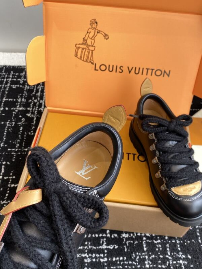 LV snekaers 225