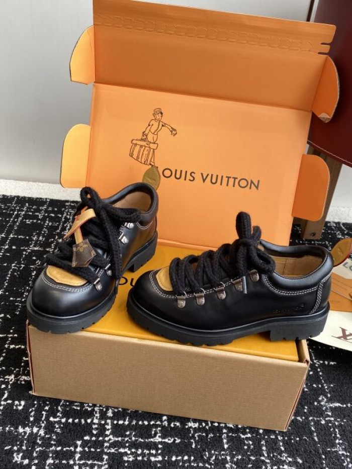 LV snekaers 225