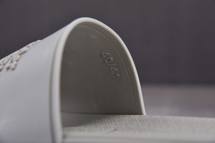 mcq sandal 06