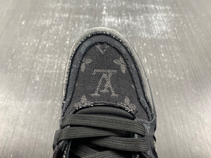 lv snekaers 108