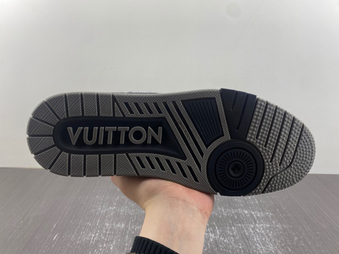 lv snekaers 108
