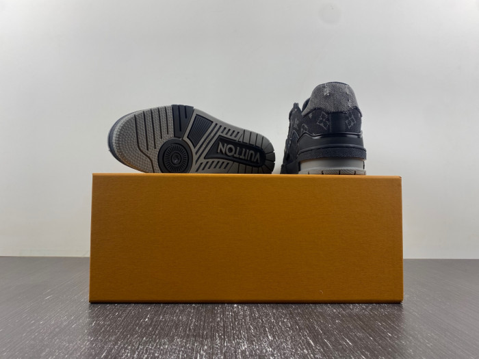 lv snekaers 108