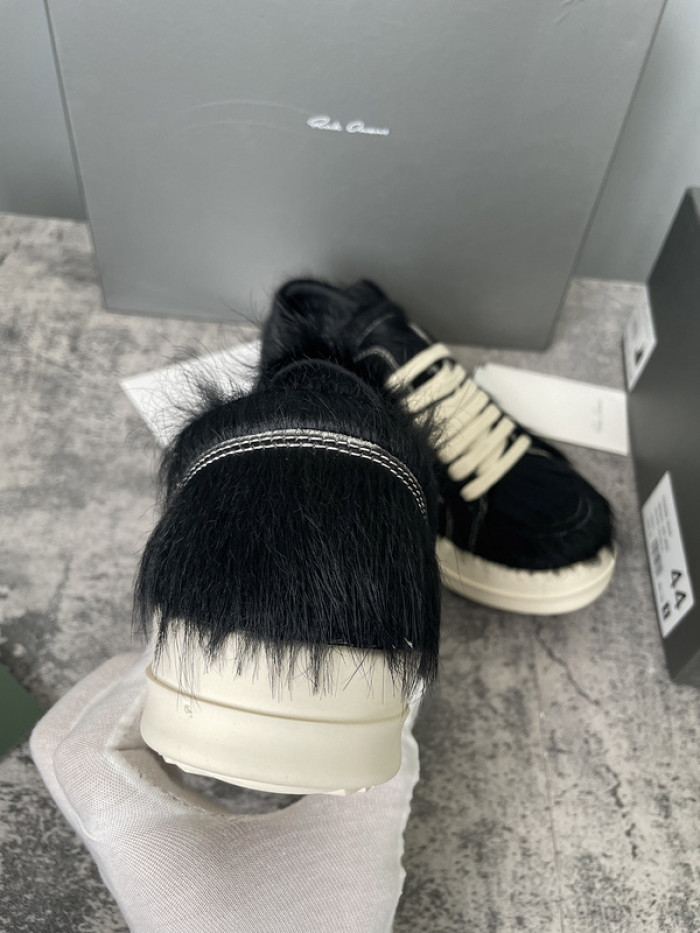 Rick Owen R000076