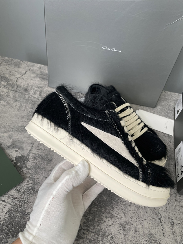 Rick Owen R000076