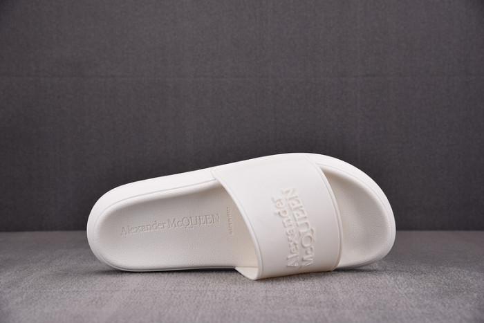 mcq sandal 02