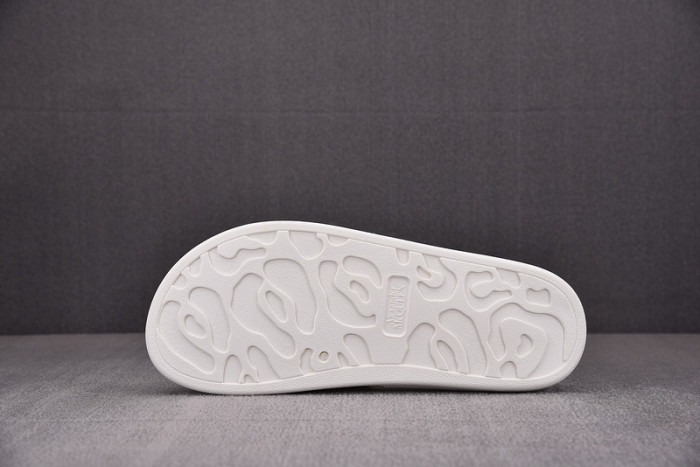 mcq sandal 02