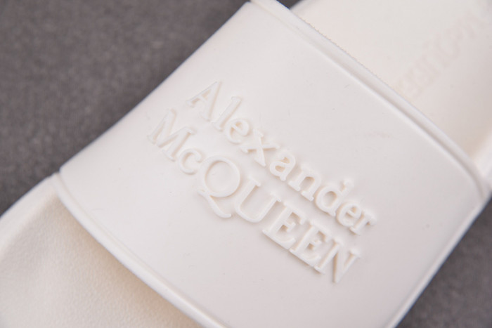 mcq sandal 02