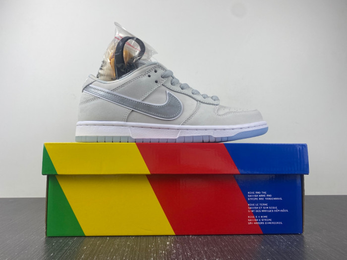 nike sb dunk low white lobster (friends and family)- fd8776-100