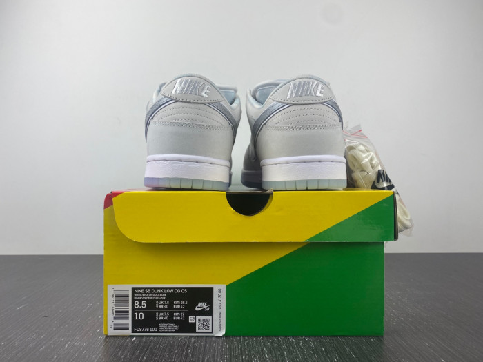 nike sb dunk low white lobster (friends and family)- fd8776-100