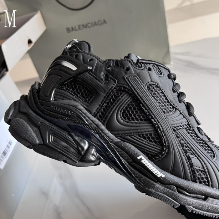 SNEAKER RUNNER 35