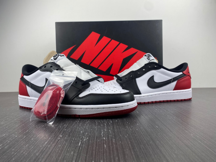 air jordan 1 low og “black toe” white/ black-varsity red 555088 125