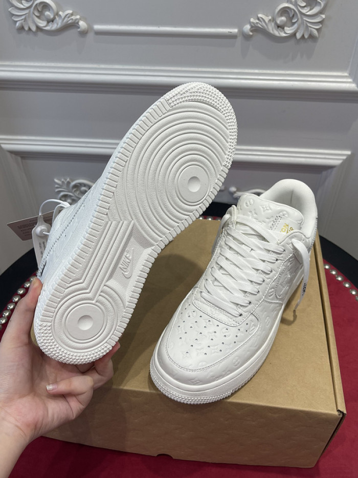 l&v snekaers 55